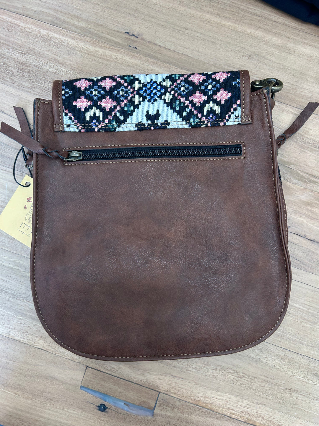 1773 - Belle Tapestry Crossbody Bag