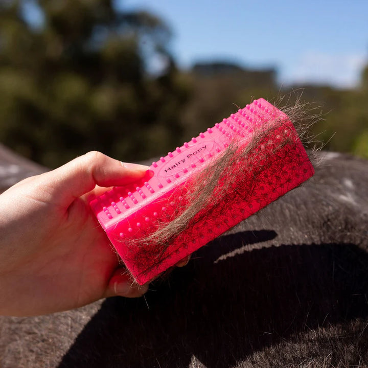 Hairy Pony - Grooming Block