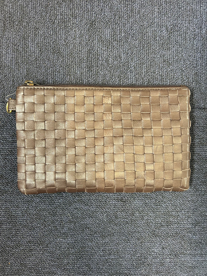 TDE - Toronto handy Woven Clutch