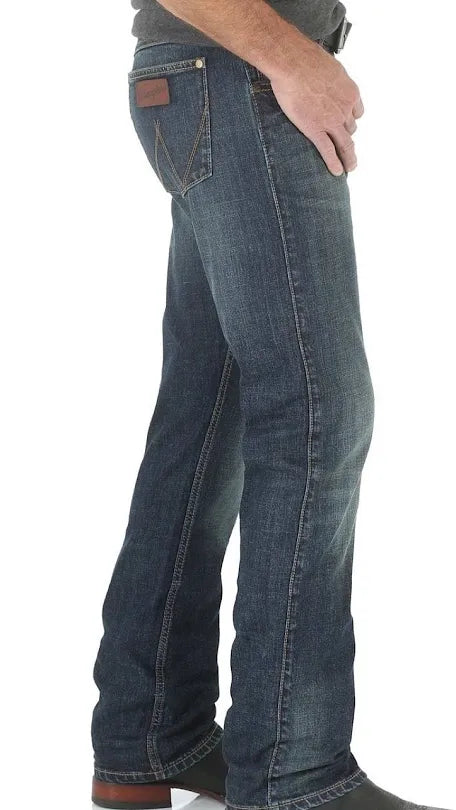Wrangler - Mens Retro Slim Straight Jean - 34' Leg - Bozeman