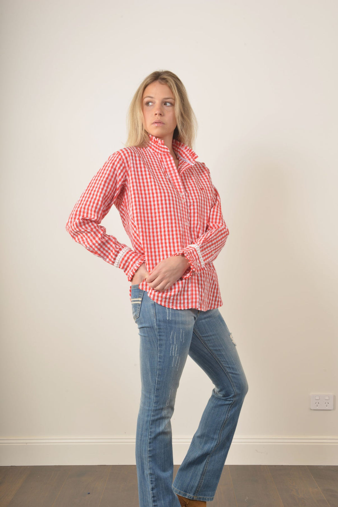 Bullrush - Collingrove Shirt in Red Gingham