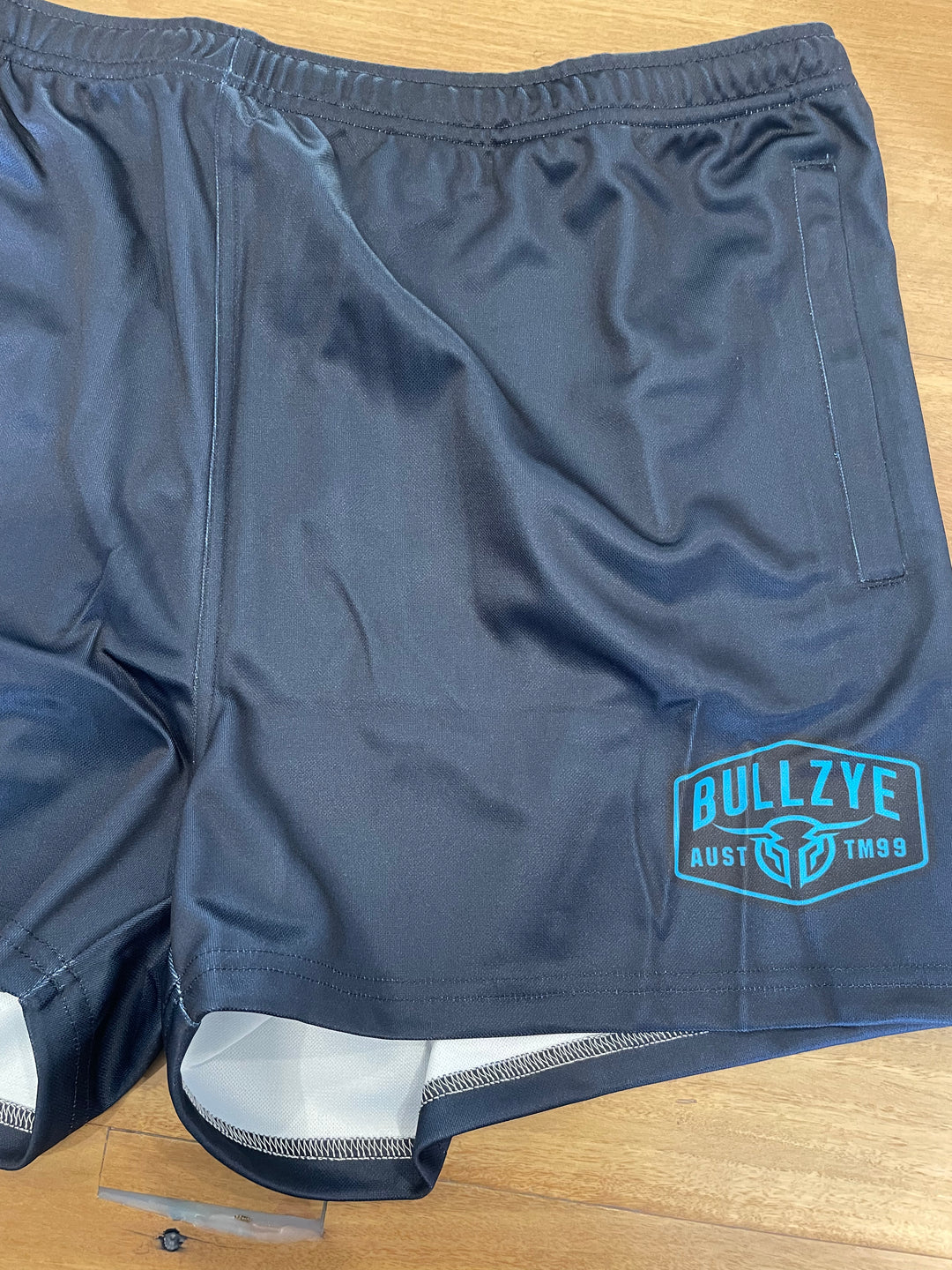 Bullzye - Mens Urie Short