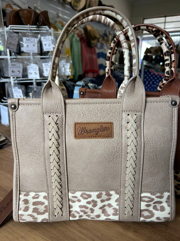 Wrangler - LEOPARD PRINT CROSSBODY BAG