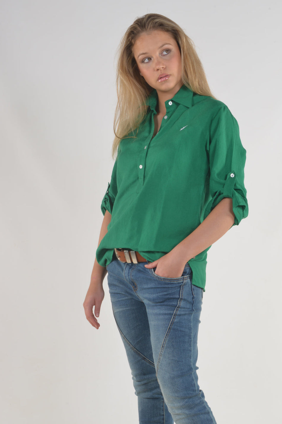 Bullrush - Ladies Linen Tab Shirt in Green