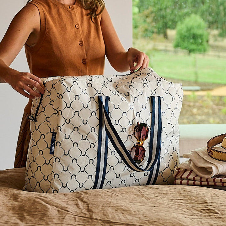 Project 10 - Overnight Bag – Navy Horseshoe
