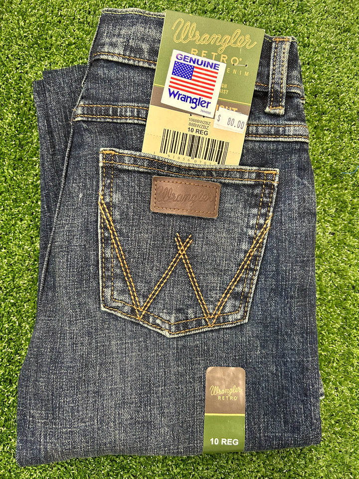 Wrangler - Boys Retro Slim Straight Jean in Bozeman (88BWZBZ)